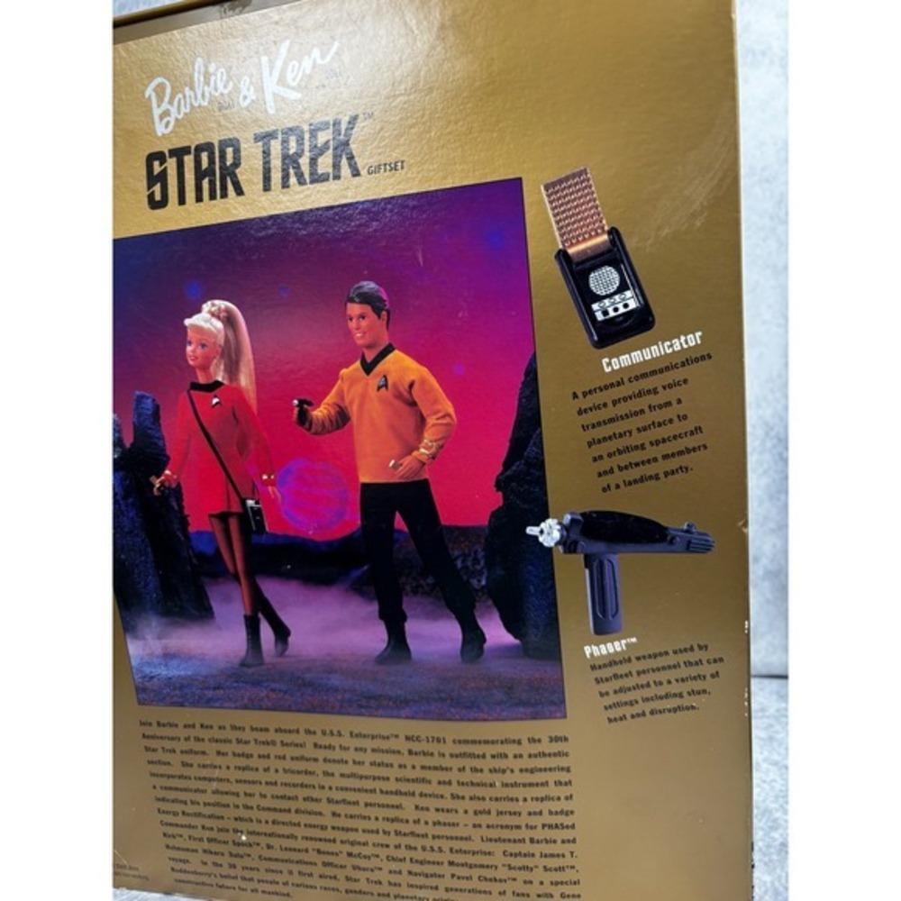Star Trek Barbie & Ken Gift Set 1996 Mattel 30th Anniversary Collector Edition - Picture 4 of 14